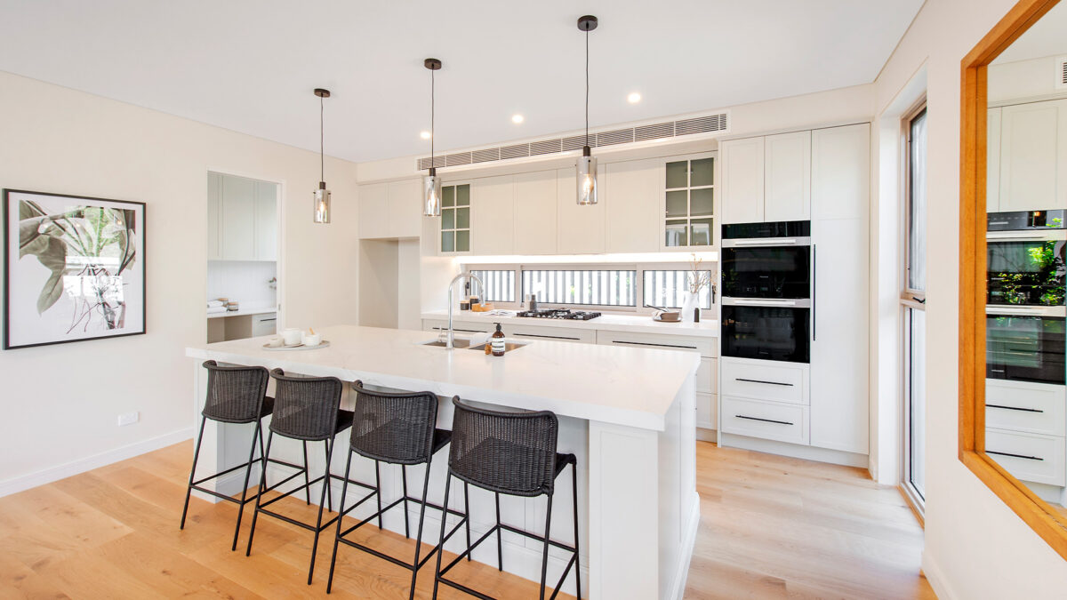 Prestige 15/4mm T & G - AB Grade 220X15 TAN