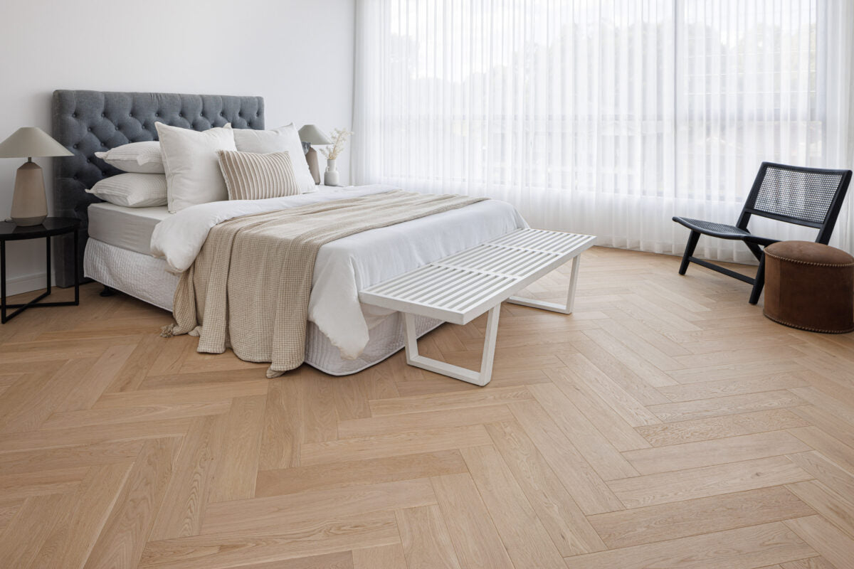 Pronto Herringbone - Parq Parchment
